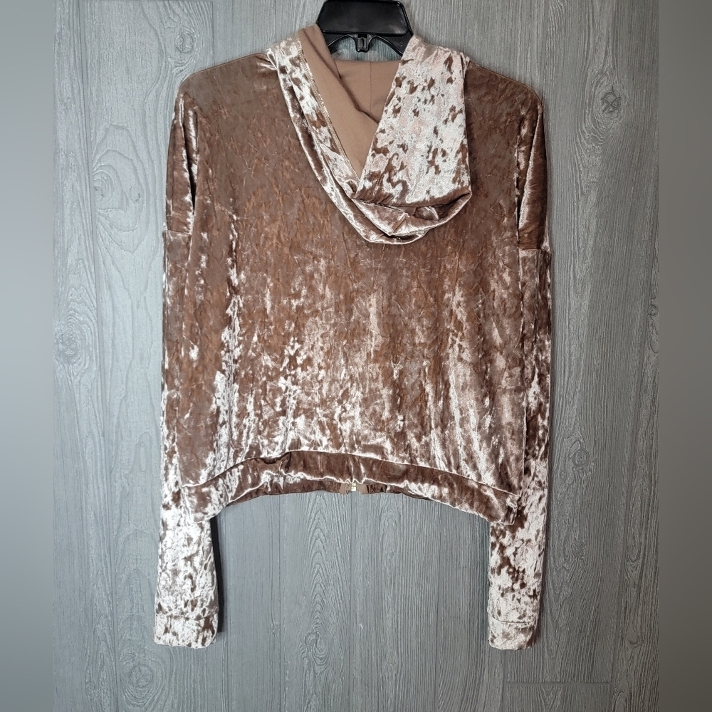 ♡Fabletic velore champagne colored zip hoodie. Size XL. C-8 - Picture 4 of 5